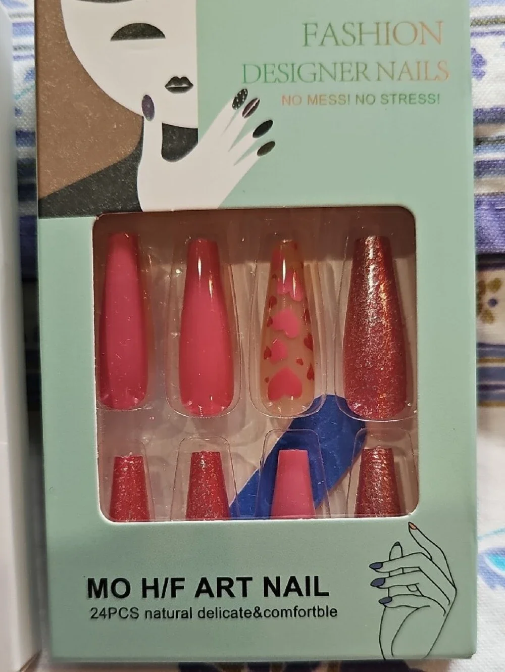 5 Assorted Press-On Nail Set – Red & Green Floral Designs